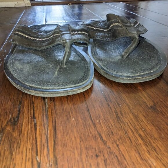 Robert Wayne Flip Flops in Black or Camel with Silver Accent sz 8 - Picture 10 of 14